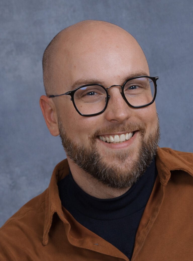 Nicholas Novak - Therapist profile picture